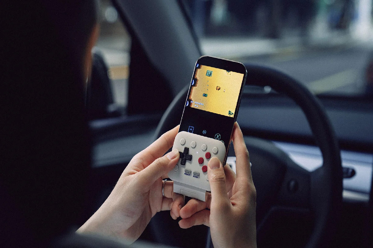 دسته بازی گیم بوی 8BitDo FlipPad