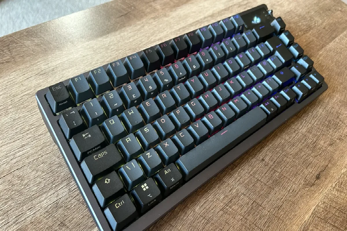 کیبورد گیمینگ Asus ROG Azoth